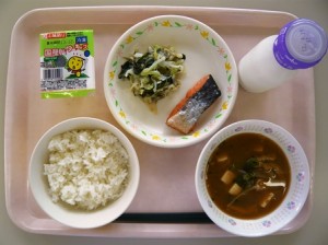 平成25年9月9日給食(小学部の量)