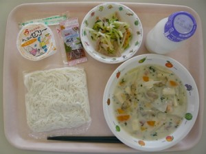 4月25日給食(小学部の量)