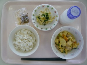 4月28日給食(小学部の量)