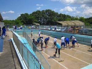 5月20日プール掃除 (13)