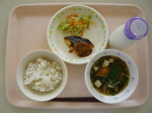 4月23日給食(小学部の量)