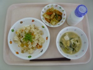 4月28日給食(小学部の量)